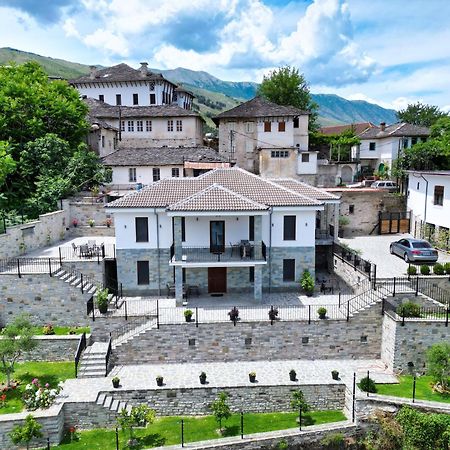 Castlefront Villa Gjirokaster Bagian luar foto