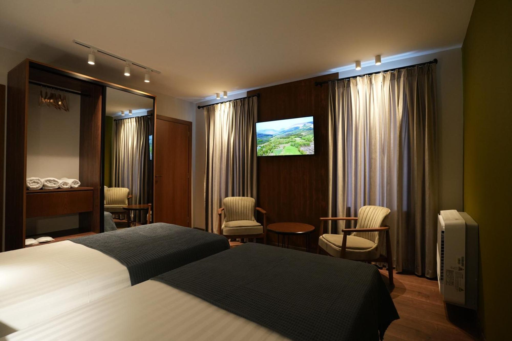 Castlefront Villa Gjirokaster Bagian luar foto